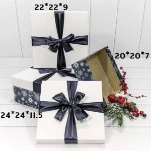 Коробка 20*20*7 см "Снежинки" синяя