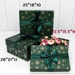 Коробка 22,5*15,5*9 см "Снежинки" зеленая