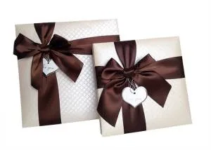 Коробка "Изящный подарок" маленькая