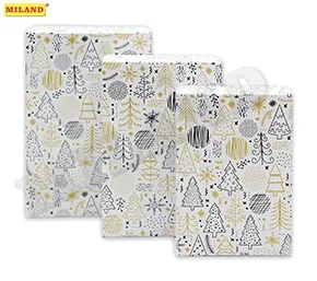 Коробка 17*11*6 см "Абстрактный новогодний лес"