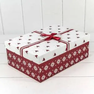 Коробка 32*22*11 см "Новогодние шапочки" белый/красный