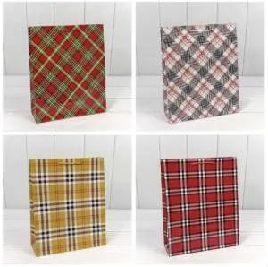 Пакет подарочный 26*32*10 см. "Клетки и полоски" (микс) / 00038С