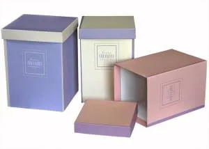 Коробка 16*16*24 см "Ассорти"