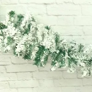 Гирлянда хвойная "Заснеженная" 160 веток, 2,7м