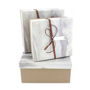Коробка 19*19*9,5 см "Мрамор" коричневый с бантом