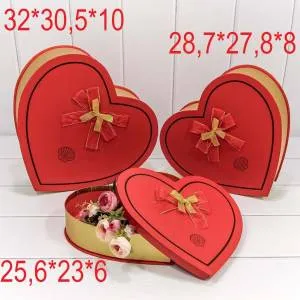 Коробка Сердце 28,7*27,8*8 Золото/Красный