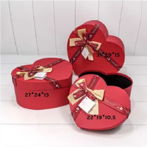Коробка 31*29*15 см красное сердце, бант с надписью 